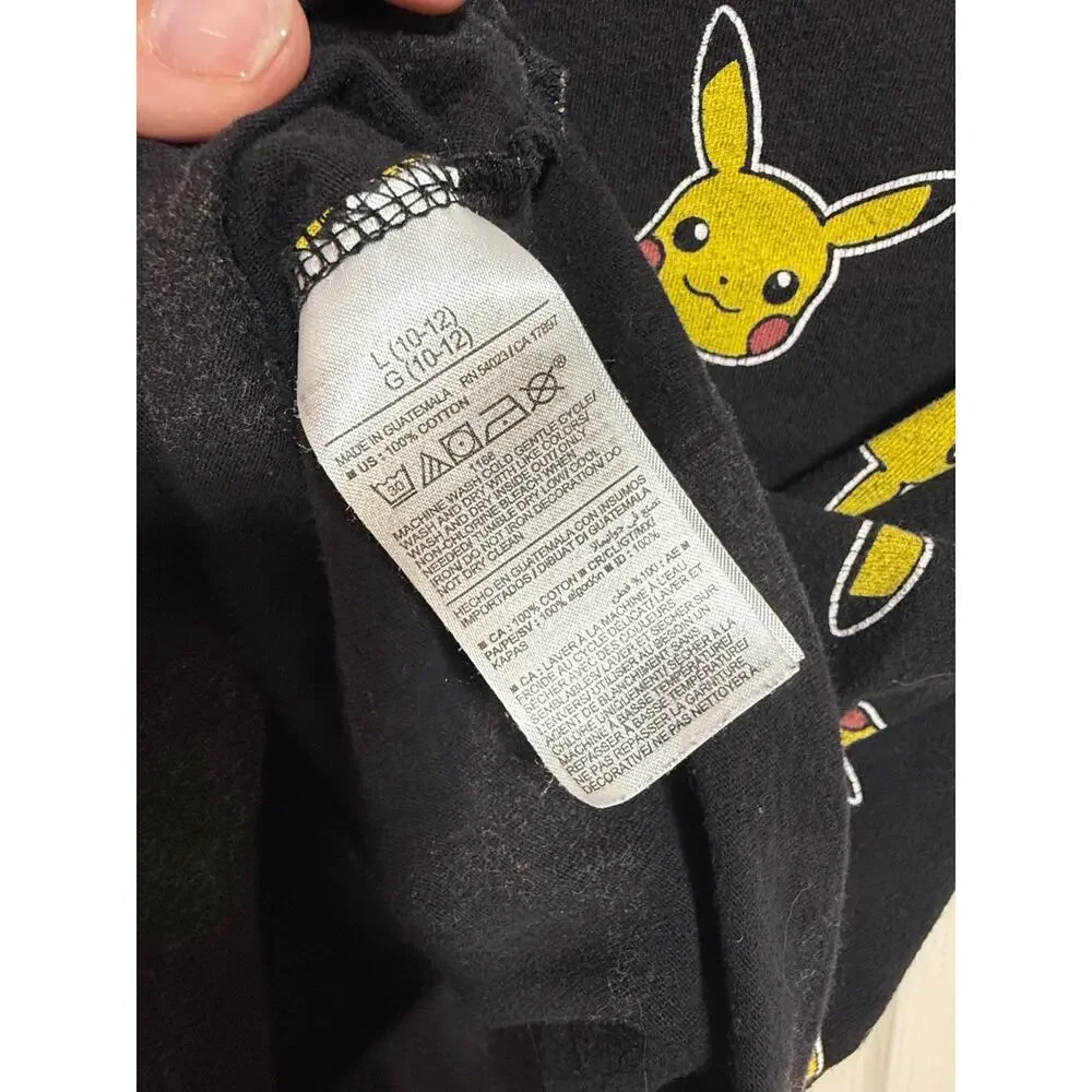 Boys Size L 10-12 Old Navy Pokemon T-Shirt Pre-loved